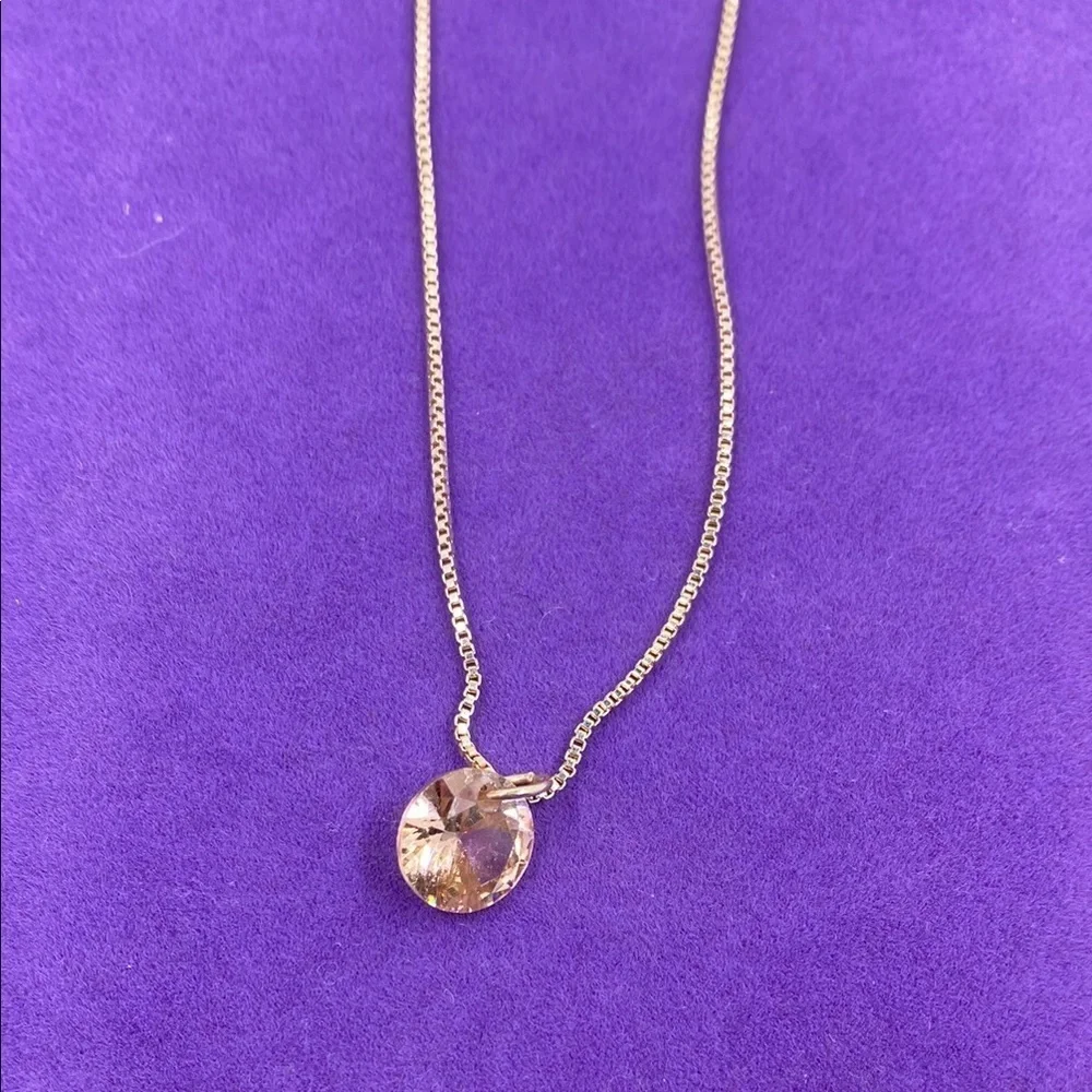 💛 Free Joe Fresh Elegant Gold Necklace with Peach Crystal Pendant - Picture 1 of 2